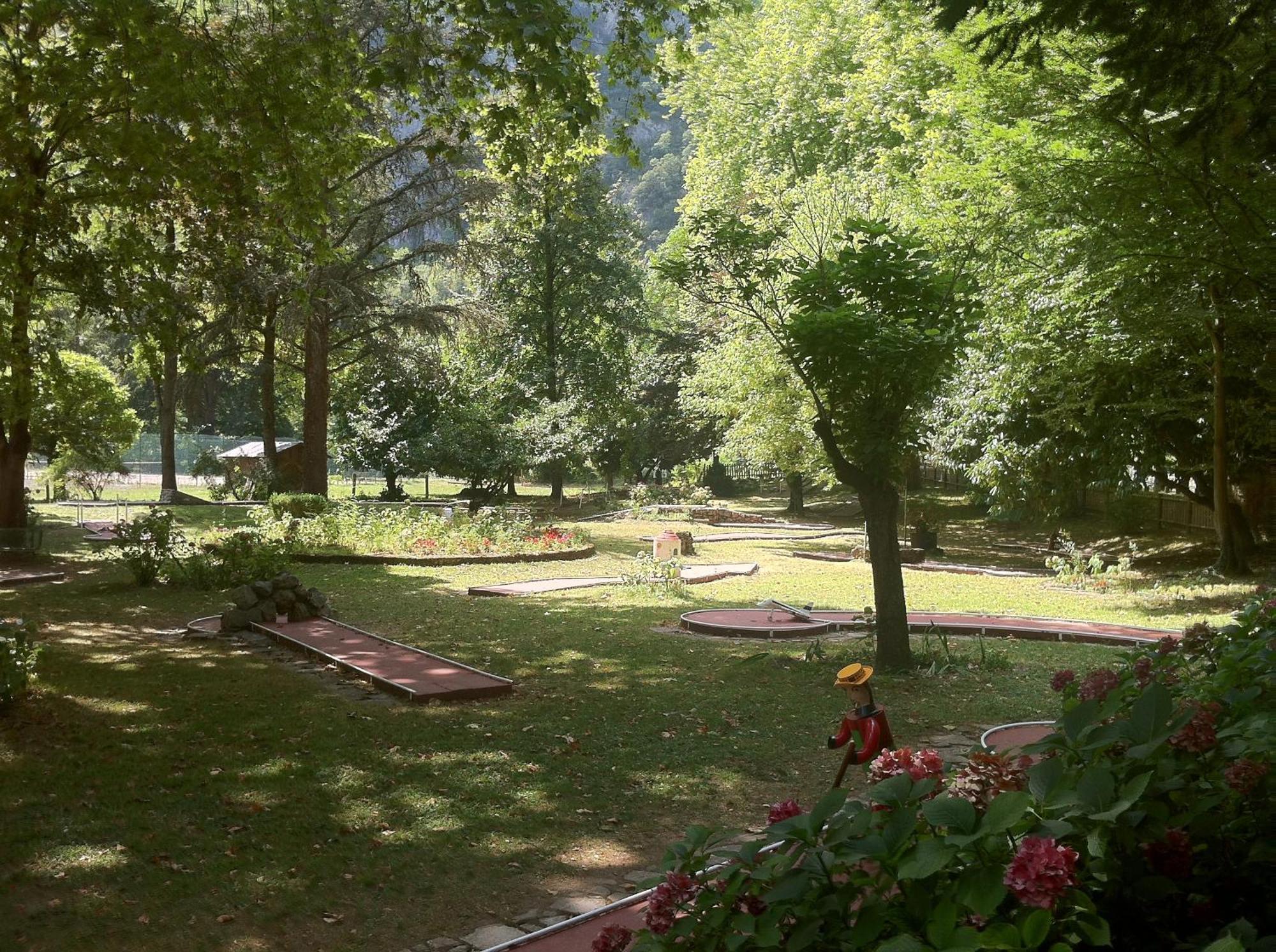 Residence Thermale Du Parc Ornolac-Ussat-les-Bains Buitenkant foto